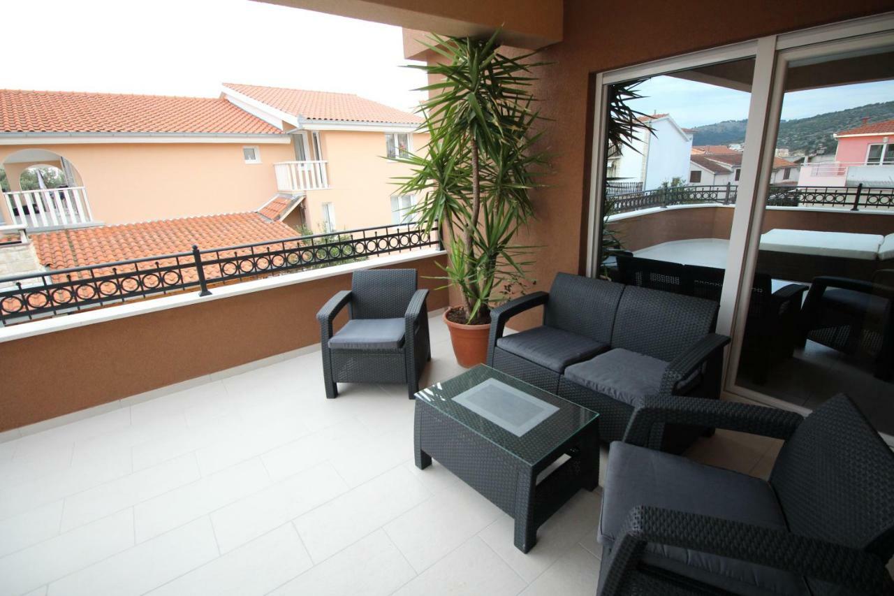 Lux Haus Villa Трогир Екстериор снимка